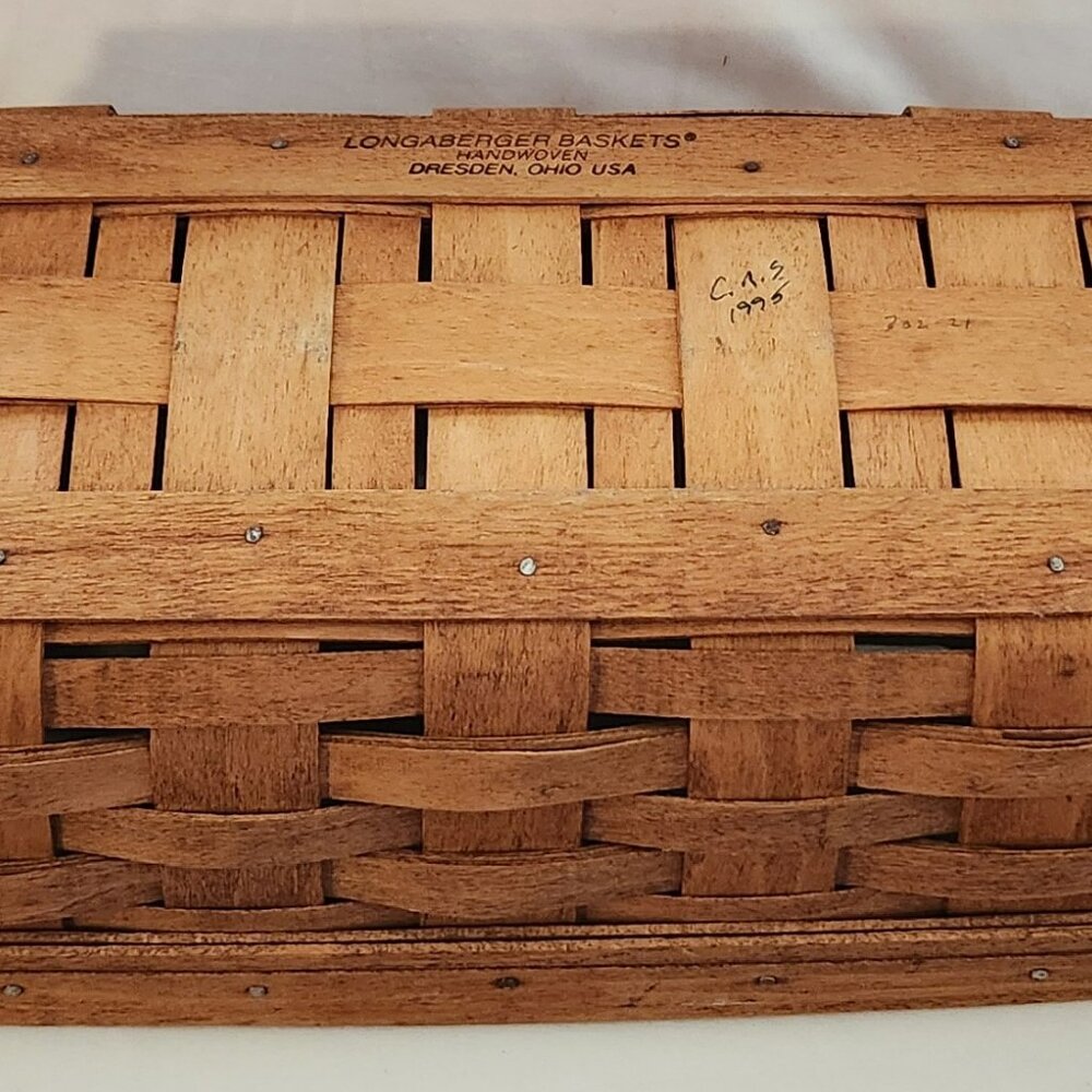 Longaberger Bread Basket vintage 1995 includes plastic protector SEE PHOTOS